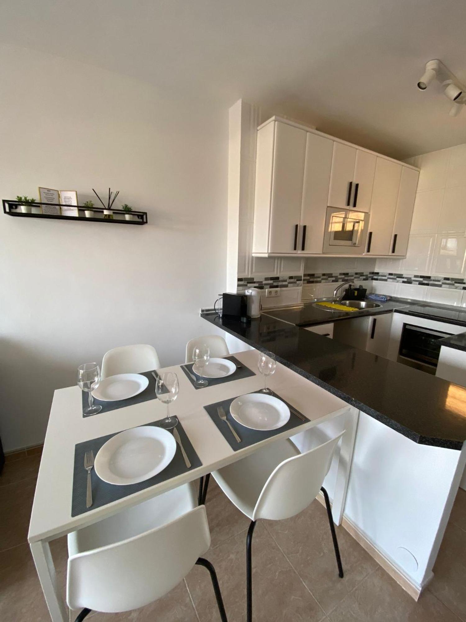 Con Espectacular Vista, Piscinas, Recep 24 Hs Benalmádena