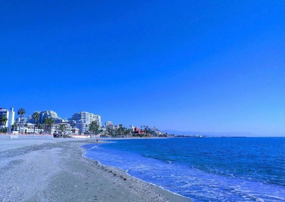 Con Espectacular Vista, Piscinas, Recep 24 Hs Appartement Benalmádena